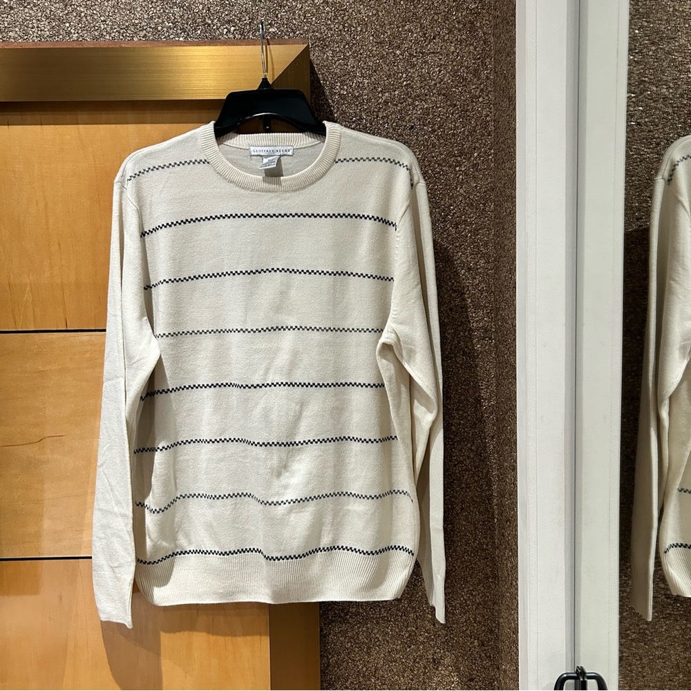 Geoffrey Beene men’s cream sweater